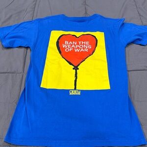 Obey “Ban Weapons Of War” T Shirt Small